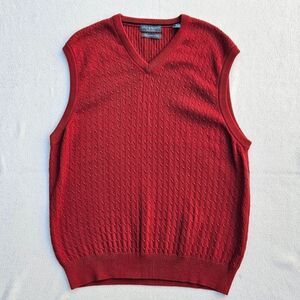 NWOT Lyle & Scott Red Sweater Vest Size M